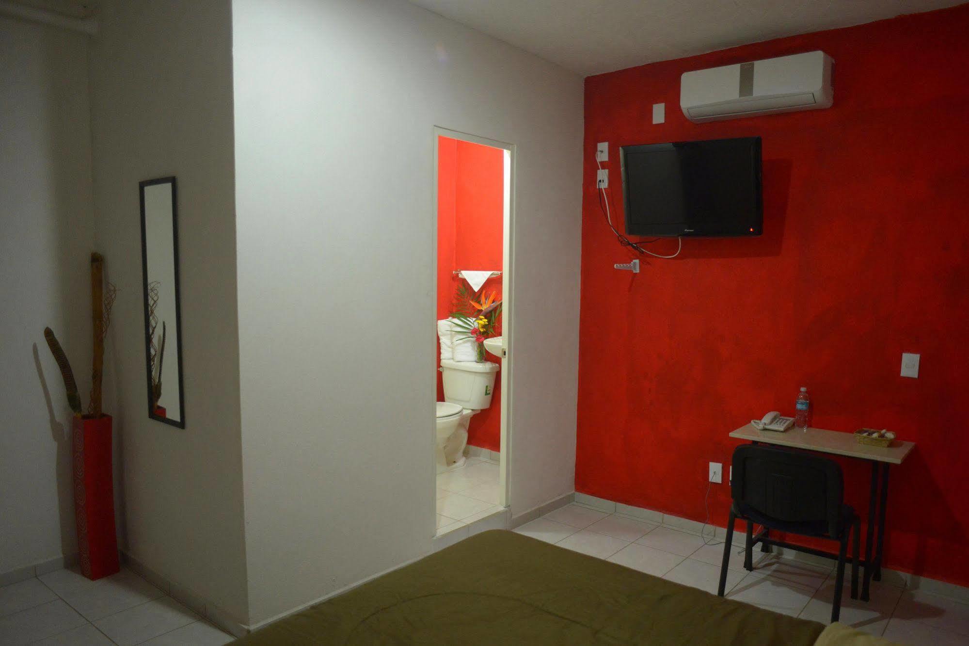 Hotel Plaza Providencia Ixtapa  Exterior photo